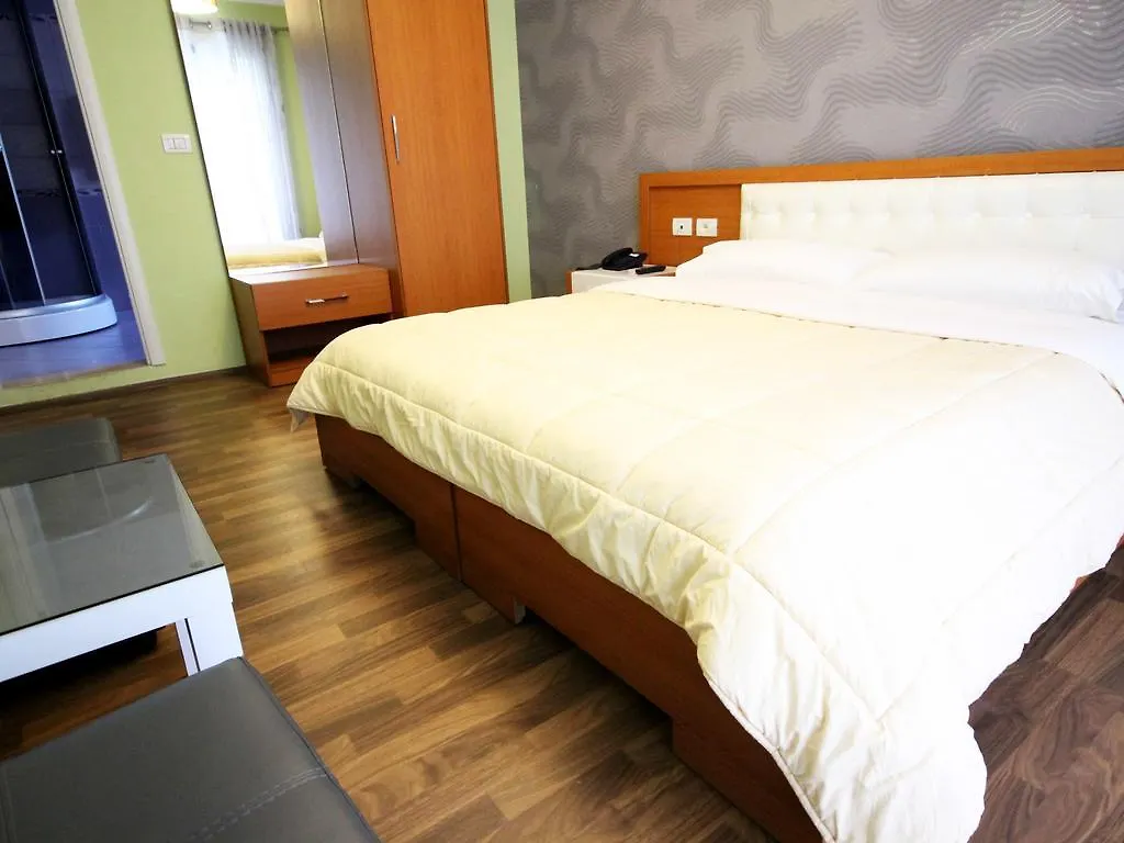 Hotel Bylis Tirana 3*,